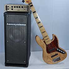 Bassreflexbox Slim 110N HD mit Bassgitarre und Bassamp